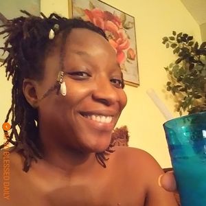 Meet your Posher, Simone